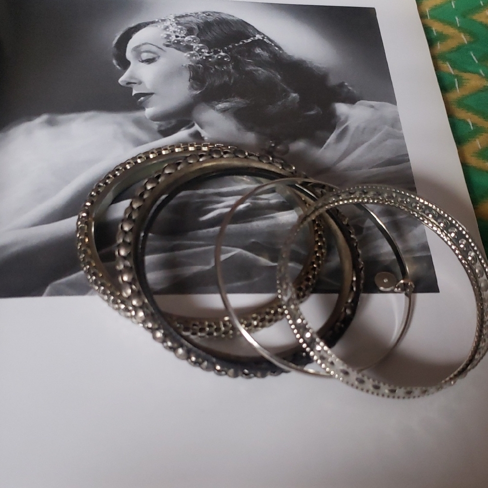 Vintage  Bangles 5 Set